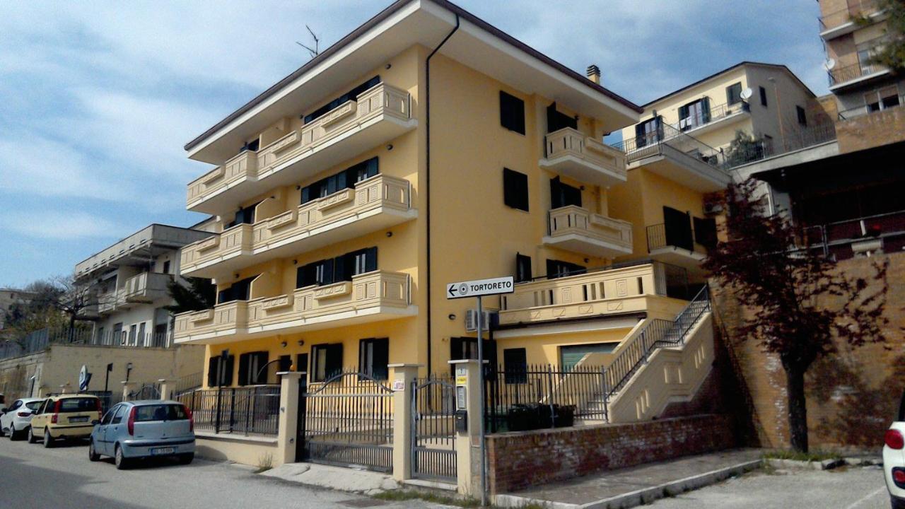 Verde Mare "Appartamenti Per Vacanze" Tortoreto Zewnętrze zdjęcie